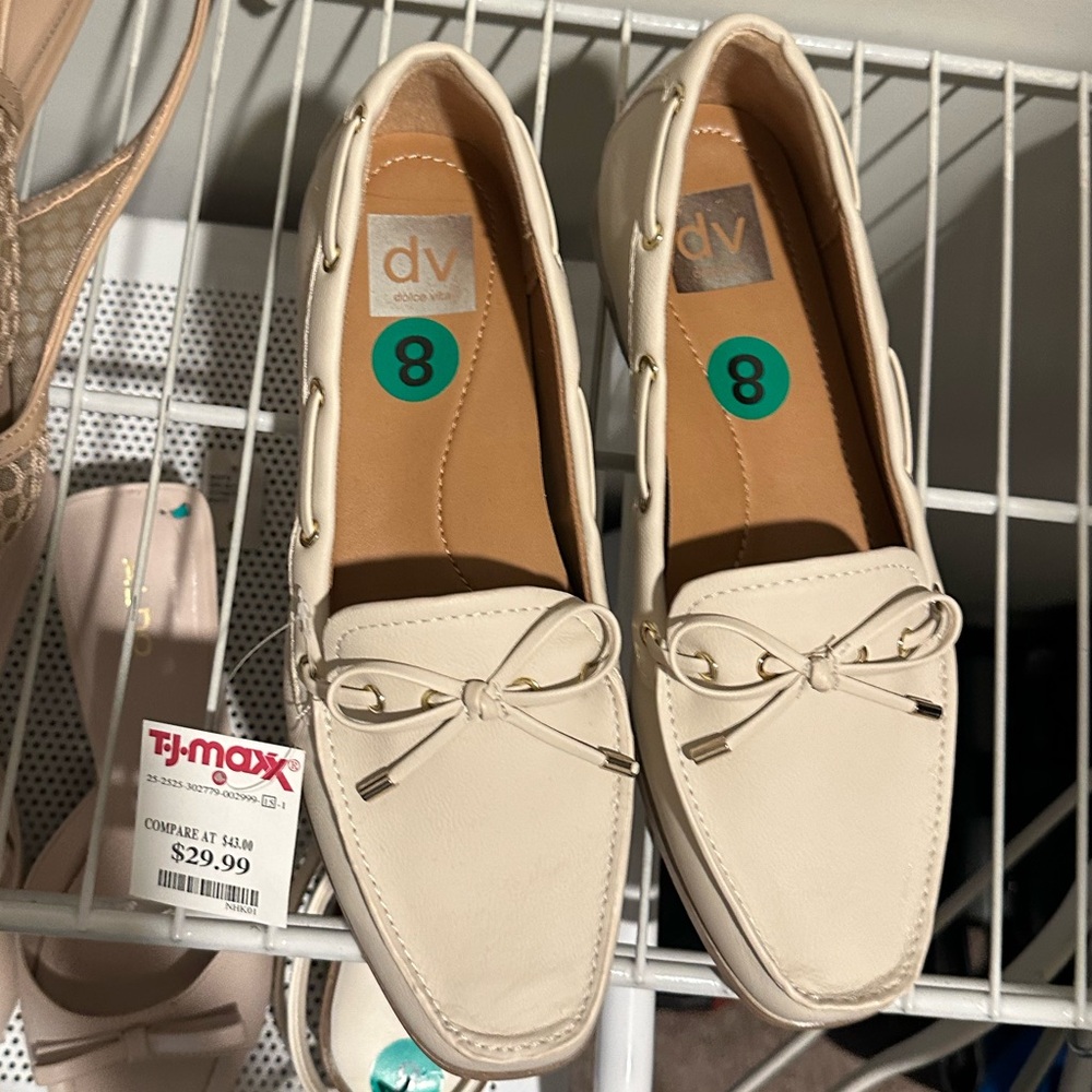 DV by Dolce Vita Women's Beige Loafers
